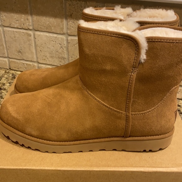 UGG mini - Picture 2 of 7